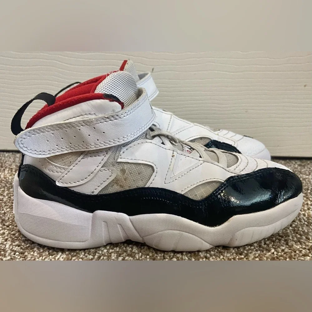 NIKE AIR JORDAN JUMPMAN TWO TREY (PS) White/Navy/Red (DQ8432 102) Sz 13C